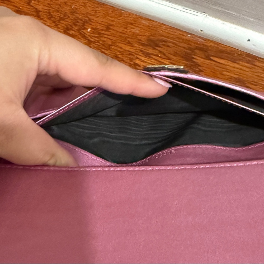 Gucci Pink Metallic Embossed Wallet - Picture 10 of 15
